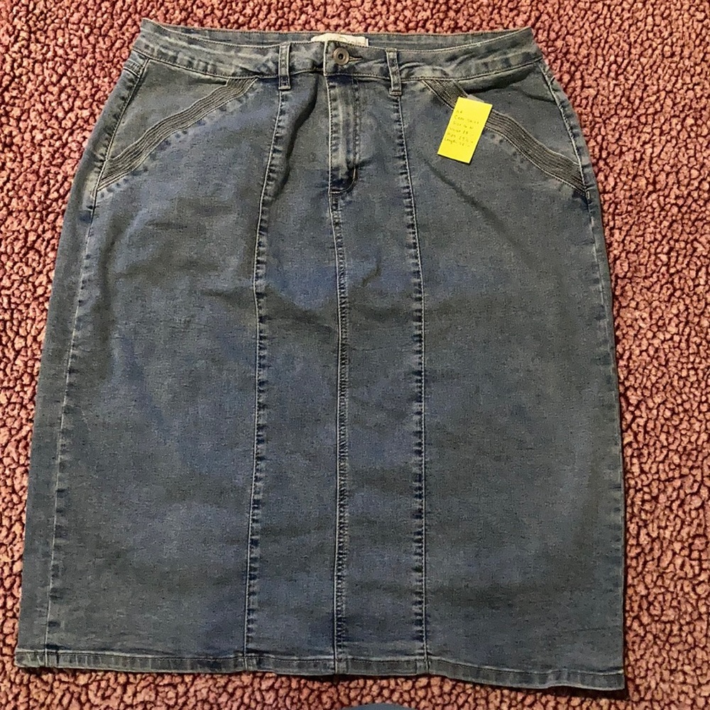 Comfortable Blue Jean skirt!